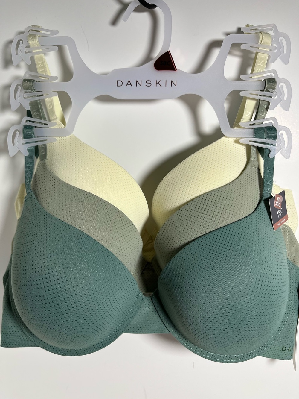 Danskin Sleek Stretch MicroMesh Underwire 3pc Bra Set w/Molded Cups
